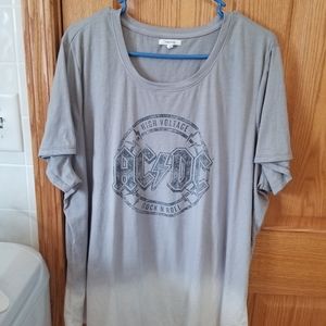 Maurice's Sz 3 AC/DC tshirt